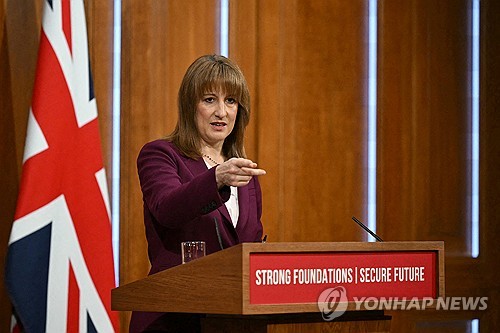 英재무, 증세 시사…"공약 지키면 자본지출 대폭 삭감해야"_최진우