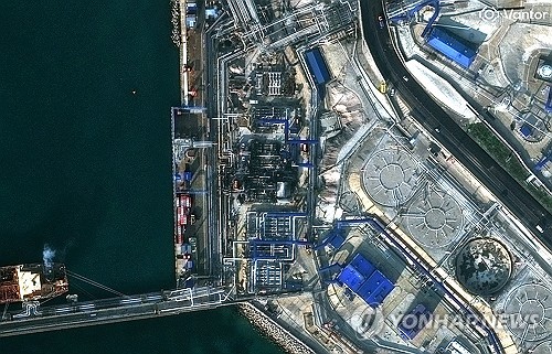 [뉴욕유가] 러 흑해 항구 원유수출 재개 속 위험회피…WTI, 0.3%↓_김성진