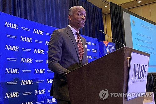 제퍼슨 연준 부의장 "현 시장, 닷컴버블과 달라…금융시스템 건전"_윤정원