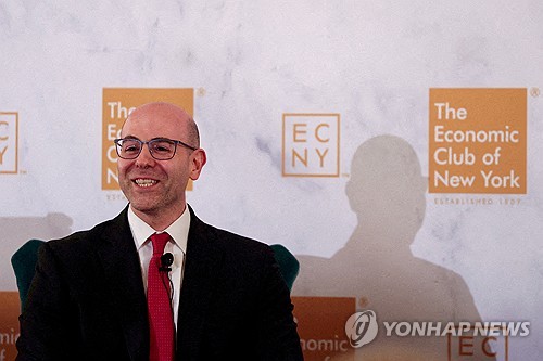마이런 연준 이사 "올해 금리 25bp씩 4번 인하해야…빠를수록 좋아"_최진우