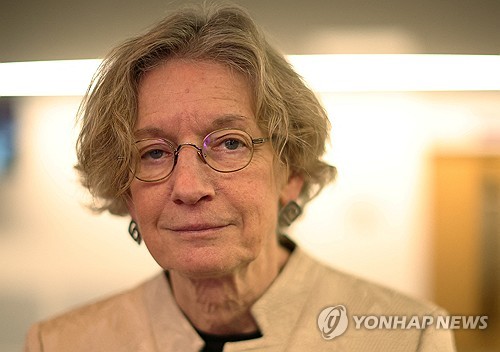BOE 정책위원 "英 경제, 생산성·투자·노동 모두 제대로 작동 안해"_최진우