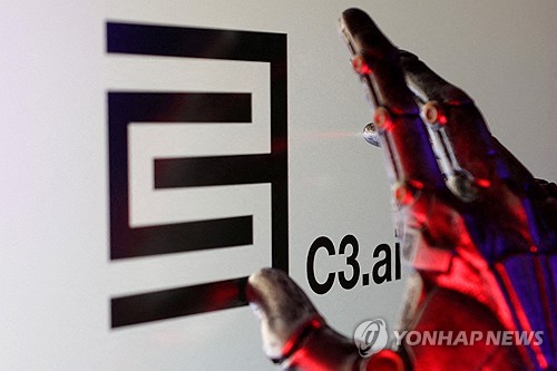 C3 AI, 인력 감축 및 실적 부진에 주가 급락_권용욱
