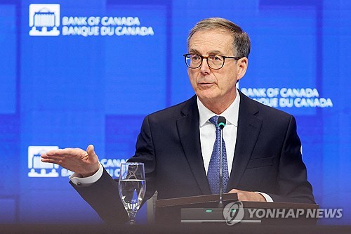 BOC 총재 "성장, 하방으로 기울어져…전쟁發 인플레 일시적 간주"(종합)_최진우