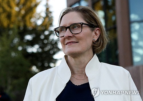 필라델피아 연은 총재 "인플레 상당한 진전 이뤘지만, 여전히 2.8%"_최진우