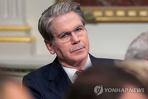 美재무 "후티 포격은 이스라엘에 국한…미국 호르무즈 통제권 확보할 것"_윤정원