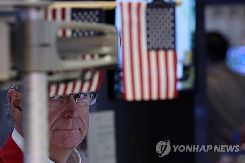 크레이머 "월가, 전쟁 우려에도 선방하는 것은 금리 때문"_권용욱