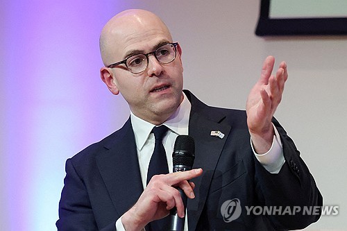 마이런 연준 이사 "통화정책, 미래지향적으로…유가 충격 무시해야"_최진우
