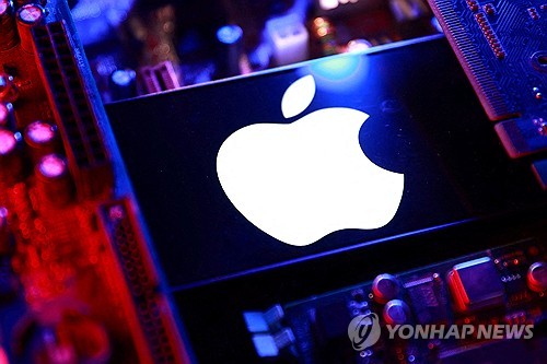 바클레이즈 "폴더블 아이폰으로 반도체 기업 두 군데 주목"_권용욱
