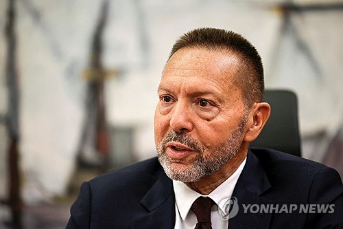 ECB 정책위원 "6월에 금리 인상…인플레 압력 강하면 추가 인상 가능"_최진우