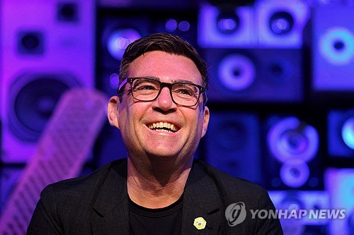 '확장 재정' 버넘, 英 메이커필드 하원 보궐 출마길 열려…노동당 승인_최진우