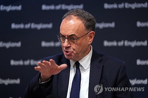 BOE 총재 "英경제 지원 위해 인플레 2% 웃도는 상황 용인 가능"_윤정원