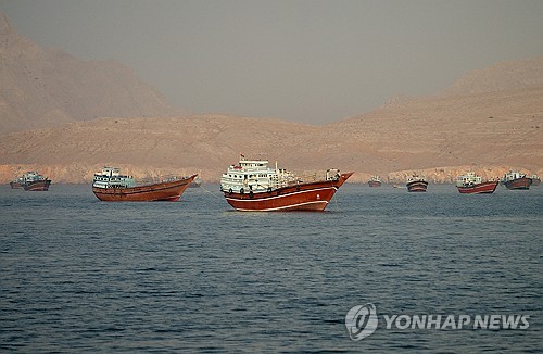 이란 매체 "美, 이란의 호르무즈 통행료 징수 권한 인정"_윤정원