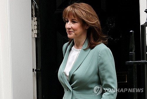 "'英 총리 후보' 버넘, '재정준칙 강조' 재무장관 교체 준비"_최진우