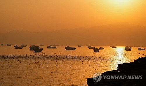 "호르무즈 해협 통과 선박 위협 감소…IRGC 행동 변동성 줄어"_윤정원