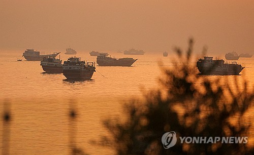 [뉴욕유가] 월가 전망치 하향 속 이란산 공급 증가 기대…WTI, 5.8% 급락_김성진
