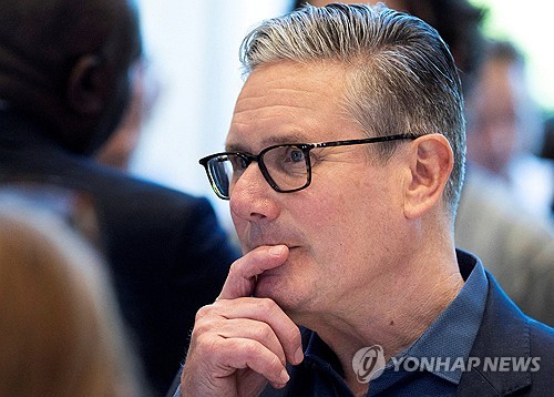 "키어 스타머 英총리 이르면 22일 사임…질서 있는 퇴진 일정 제시"_최진우
