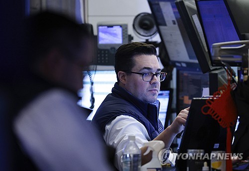 뉴욕증시, GDP 소화·물가 대기 속 하락…나스닥 0.6%↓마감_윤영숙