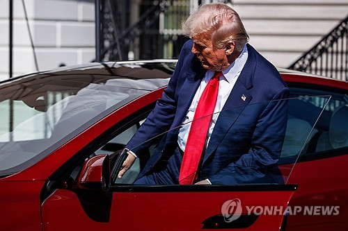 NYT 칼럼니스트 "이런 식 국가 운영 안 돼"…트럼프 '강탈 전략' 비판_강수지