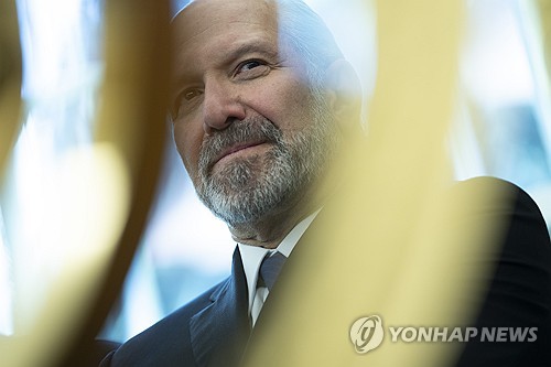 美상무 "한두달 안에 반도체 관세 부과…협상으로 없앨 수 없어"_최진우