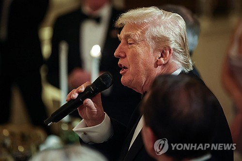 백악관 "트럼프, 글로벌 관세 15% 부과 마음 안 바뀌어" (상보)_윤정원