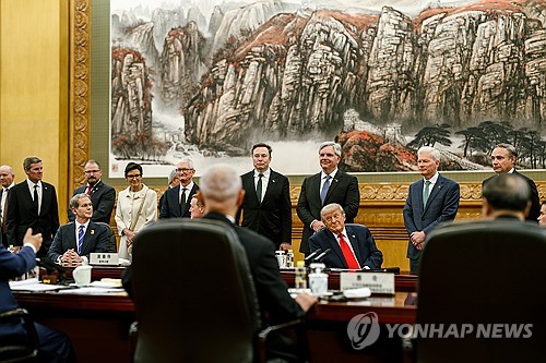 크레이머 "美 기술 의존토록 엔비디아 AI칩 中 판매 허용해야"_이민재