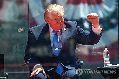 트럼프 "이란, 간절히 합의 원해…더 강하게 타격해야 할 수도"_최진우