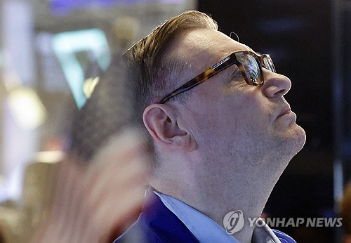 [뉴욕마켓워치] 이란에 열받은 트럼프 '오늘도 친다'…주가·채권↓달러↑_최진우