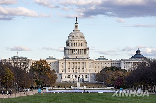 美 상원 셧다운 종료 법안 통과(종합)_권용욱