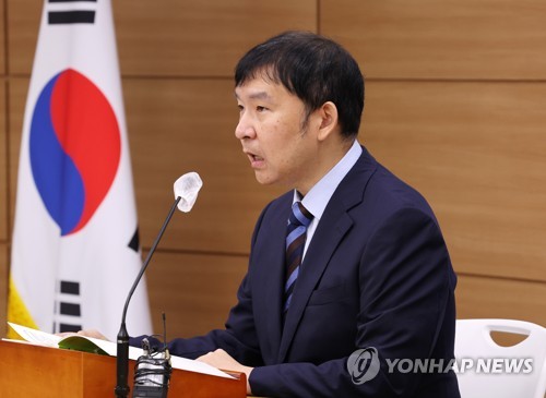 (세종=연합뉴스) 김주형 기자 = 이승한 기획재정부 경제분석과장이 19일 세종시 정부세종청사에서 2022년 8월 최근 경제동향을 설명하고 있다. 2022.8.19 kjhpress@yna.co.kr