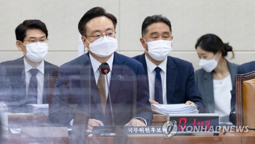 (서울=연합뉴스) 이정훈 기자 = 조규홍 보건복지부 장관 후보자가 27일 국회 보건복지위원회에서 열린 인사청문회에서 의원질의에 답변하고 있다. 2022.9.27 [국회사진기자단] uwg806@yna.co.kr