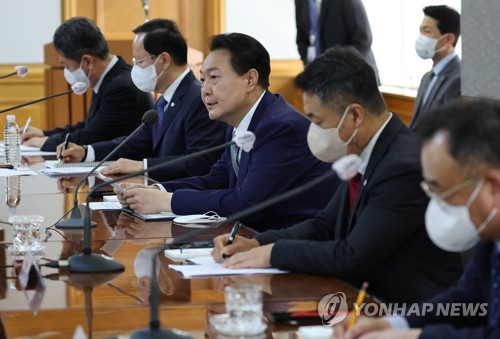 (서울=연합뉴스) 안정원 기자 = 윤석열 대통령이 30일 오전 서울 중구  명동 국제금융센터에서 열린 제3차 거시금융 상황점검회의에서 발언하고 있다. 2022.9.30 jeong@yna.co.kr