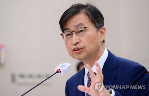 (서울=연합뉴스) 백승렬 기자 = 최재해 감사원장이 11일 서울 여의도 국회 법제사법위원회에서 열린 감사원에 대한 국정감사에서 의원들의 질의에 답변하고 있다. 2022.10.11 [국회사진기자단] srbaek@yna.co.kr