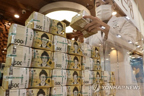 [2025년 생보사 채권운용] 회사채 보유량 일제히 축소…국고채로 머니무브_김학성