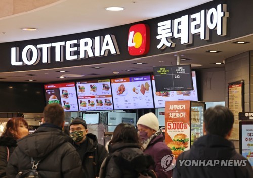 롯데리아, 내달 3일부터 65개 품목 가격 평균 3.3% 인상_정필중