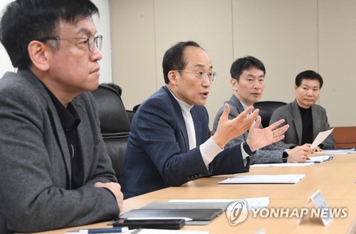 (서울=연합뉴스) 추경호 경제부총리 겸 기획재정부장관이 12일 서울 중구 은행회관에서 열린 거시경제·금융현안 간담회에 참석해 발언하고 있다. 2023.3.12 [기획재정부 제공. 재판매 및 DB 금지] photo@yna.co.kr