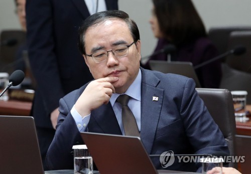 (서울=연합뉴스) 안정원 기자 = 김성한 국가안보실장이 28일 서울 용산 대통령실 청사에서 열린 국무회의에 참석하고 있다. 2023.3.28 [대통령실통신사진기자단] jeong@yna.co.kr