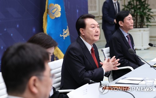 (서울=연합뉴스) 임헌정 기자 = 윤석열 대통령이 14일 청와대 영빈관에서 열린 디지털플랫폼정부 실현계획 보고회에 참석해 자리하고 있다. 2023.4.14 kane@yna.co.kr