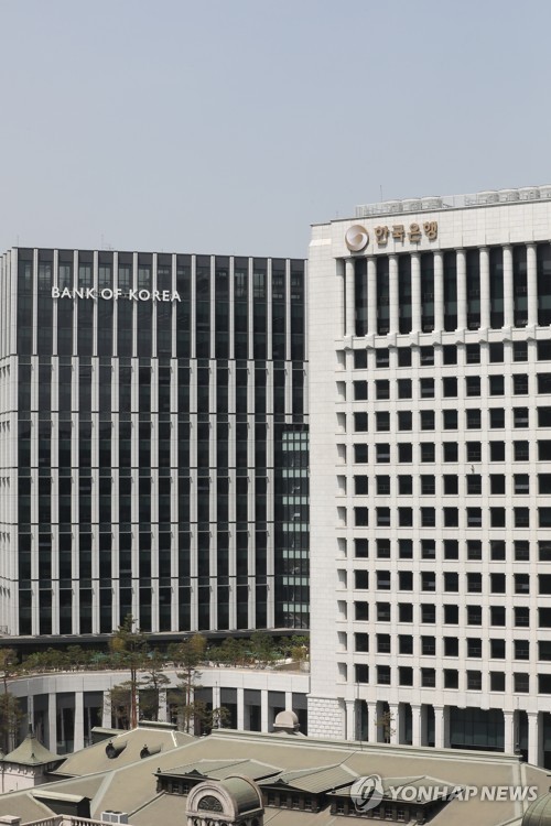 "이번엔 더 갑니다"…한은 직원, 올해도 채권딜링룸 출근_김정현