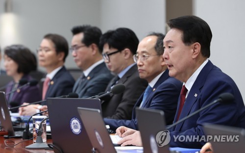(서울=연합뉴스) 임헌정 기자 = 윤석열 대통령이 9일 서울 용산 대통령실 청사에서 열린 국무회의에서 발언하고 있다. 2023.5.9 [대통령실통신사진기자단] kane@yna.co.kr
