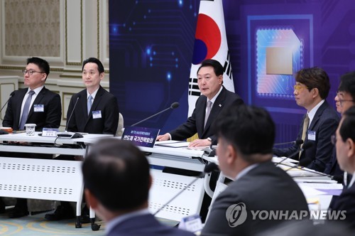 (서울=연합뉴스) 임헌정 기자 = 윤석열 대통령이 8일 청와대 영빈관에서 열린 제17차 비상경제민생회의 겸 반도체 국가전략회의에서 발언하고 있다. 2023.6.8 kane@yna.co.kr