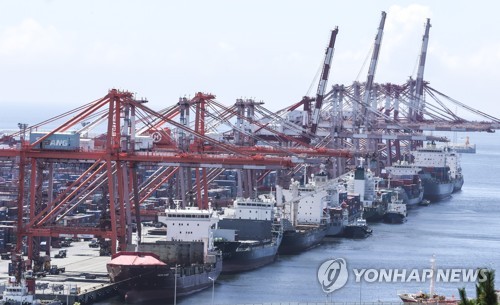 수출, 9개월째 증가…반도체 수출 역대 최대(상보)_이효지