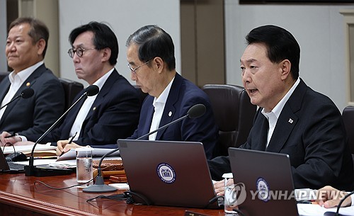 (서울=연합뉴스) 진성철 기자 = 윤석열 대통령이 29일 서울 용산 대통령실 청사에서 열린 국무회의에서 발언하고 있다. 2023.8.29 zjin@yna.co.kr