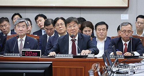 (서울=연합뉴스) 이정훈 기자 = 김대기 대통령비서실장이 30일 국회에서 열린 운영위원회 전체회의에서 의원 질의에 답변하고 있다. 2023.8.30 uwg806@yna.co.kr