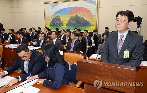 애플페이 수수료…김덕환 현대카드 "다른나라 정확히 몰라, 소상공인 지원책 강구"_황남경