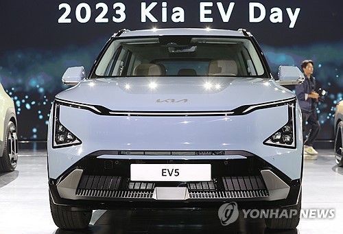 성장하는 中 전기차 시장…현대차·기아, EV5로 부진 털어낼까_최정우