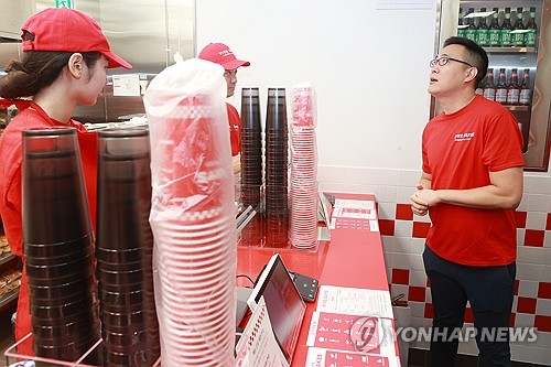 한화 3남 김동선, 갤러리아 부사장 승진_이미란