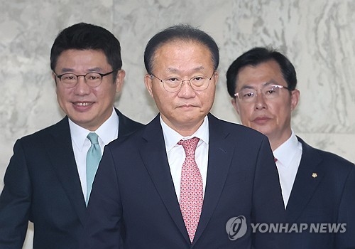 윤재옥 "재정건전성 특단 대책 필요…재정준칙 법제화 호응하라"_한종화