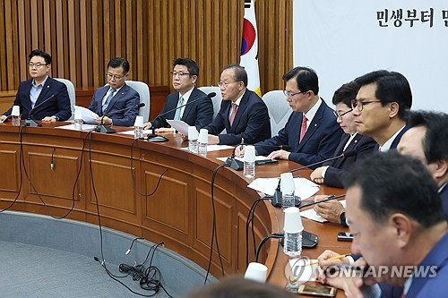 윤재옥 "재정건전성 특단 대책 필요" vs 홍익표 "감세는 실패"(종합)_한종화