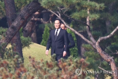 이재용 회장, 고 이건희 회장 3주기 추도식 참석