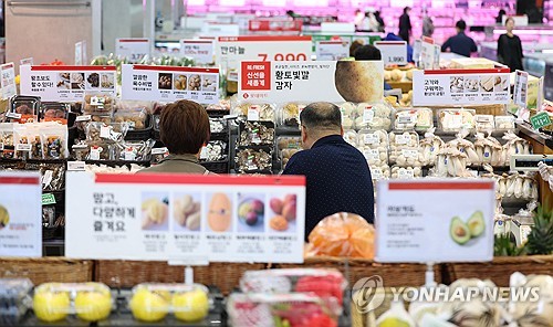 물가 10월에 꺾인다더니 역주행…민망한 한은 전망(종합)_오진우